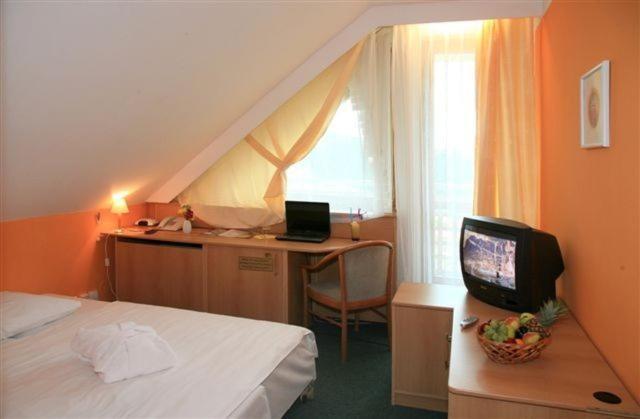 Hotel Nastup Loucna pod Klinovcem Exterior photo